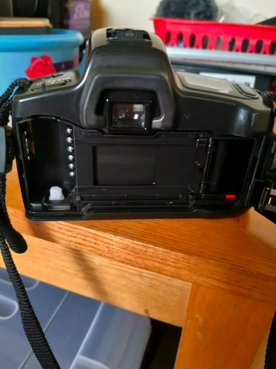 Film camera - Image 2