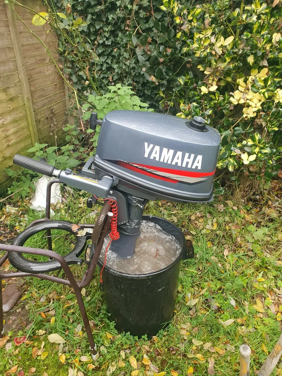 Outboard motor - Image 1