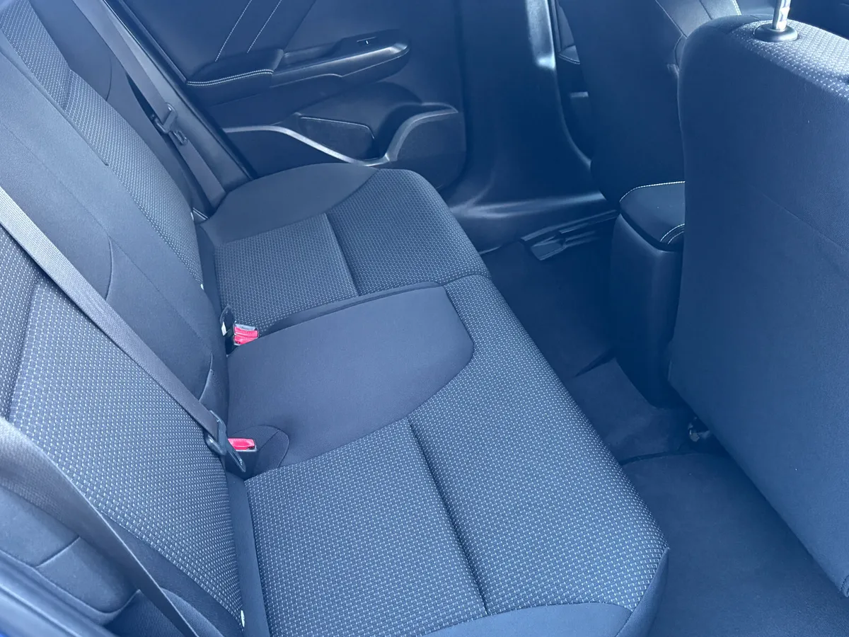 2016 Honda Civic 1.6 Diesel - Image 4