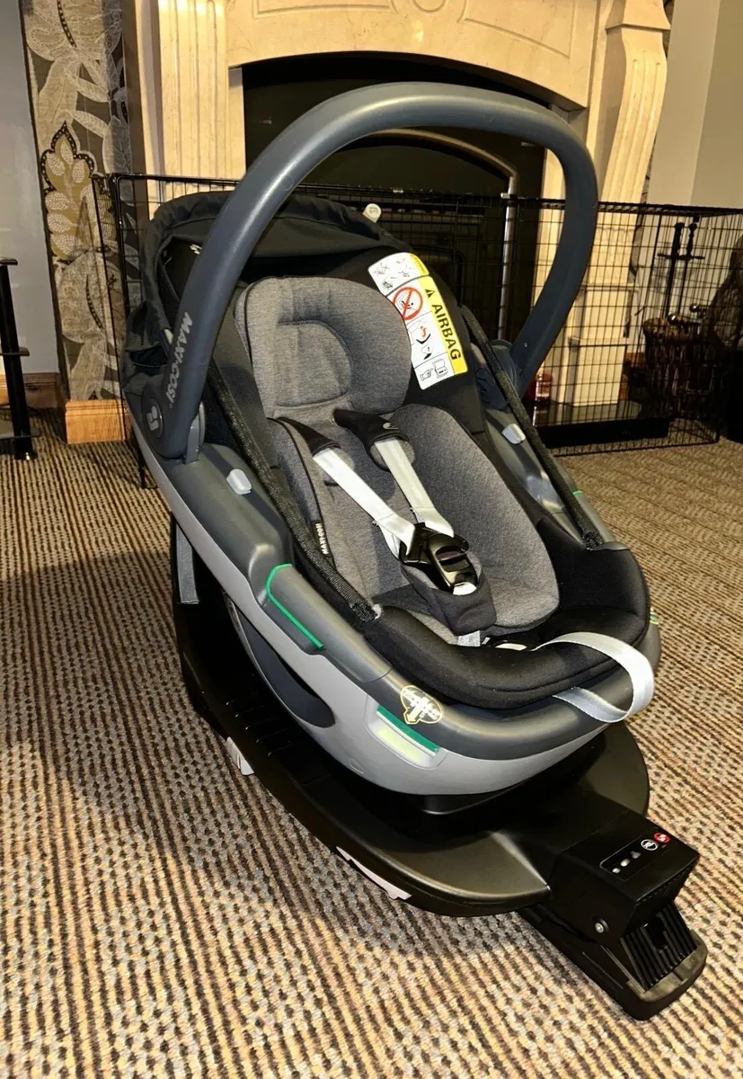 Maxi Cosi Coral car seat - Image 1
