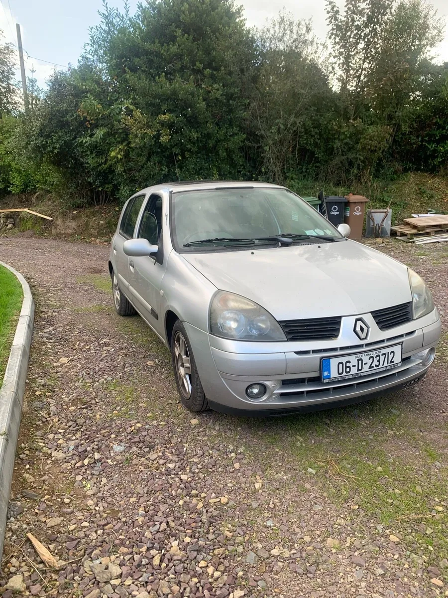 Renault Clio - Image 2