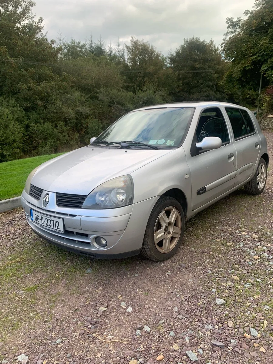 Renault Clio - Image 1