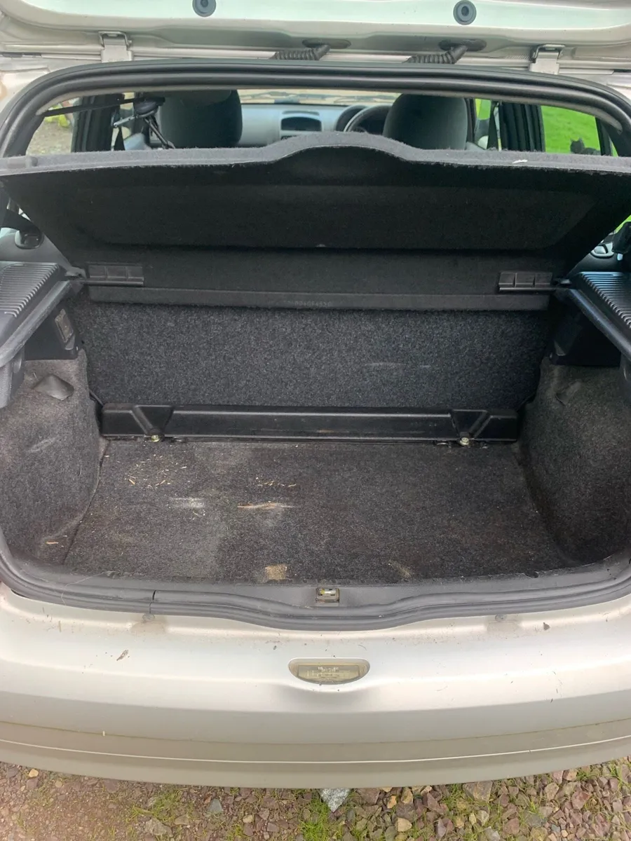 Renault Clio - Image 4