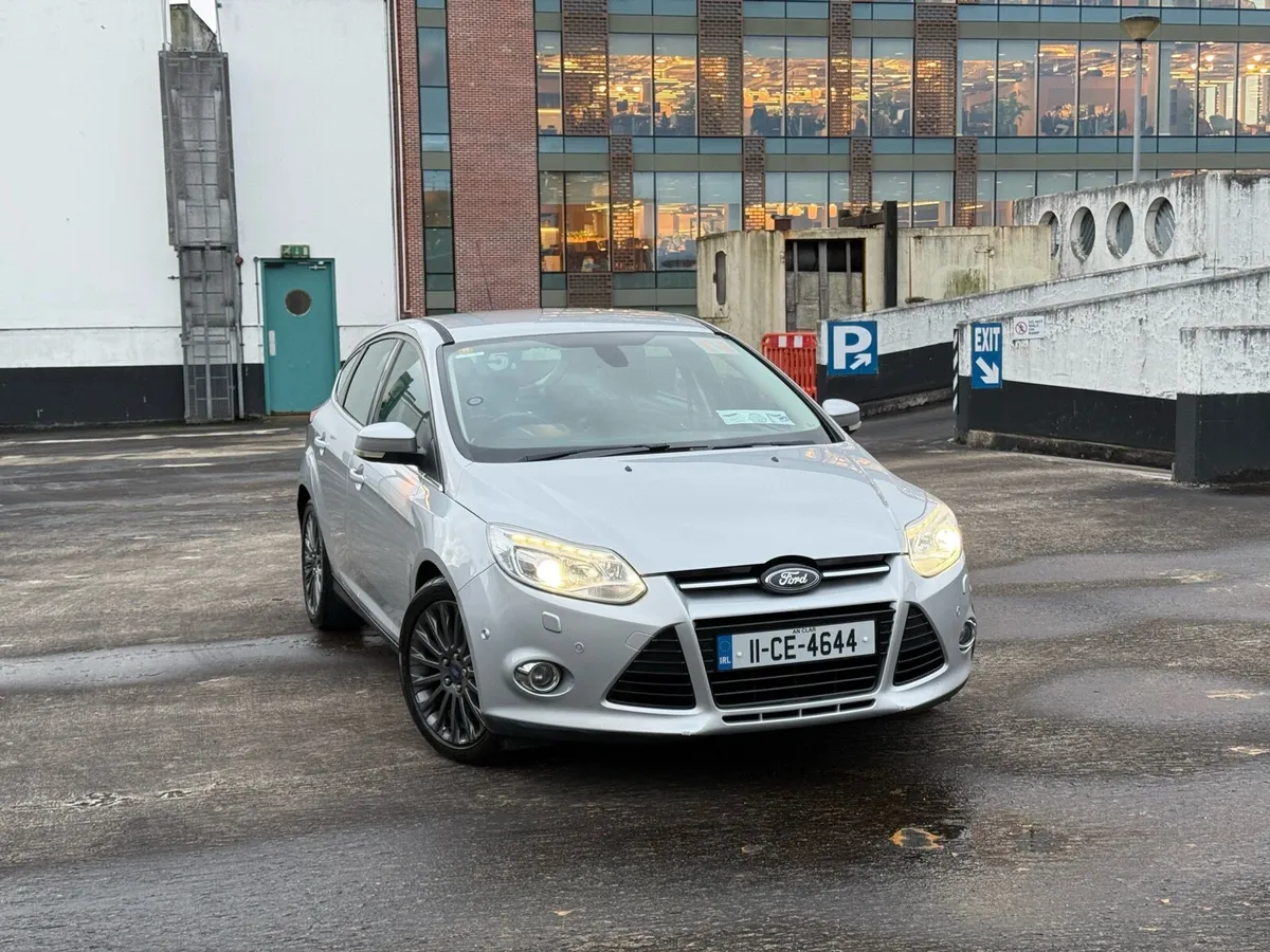 Ford focus 2011 Titanium X 1.6 - Image 2