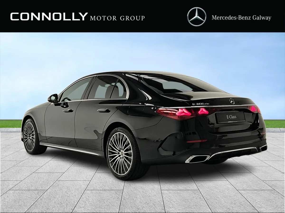 Mercedes-Benz E-Class E 300De AMG Line *360 CAMERA - Image 3