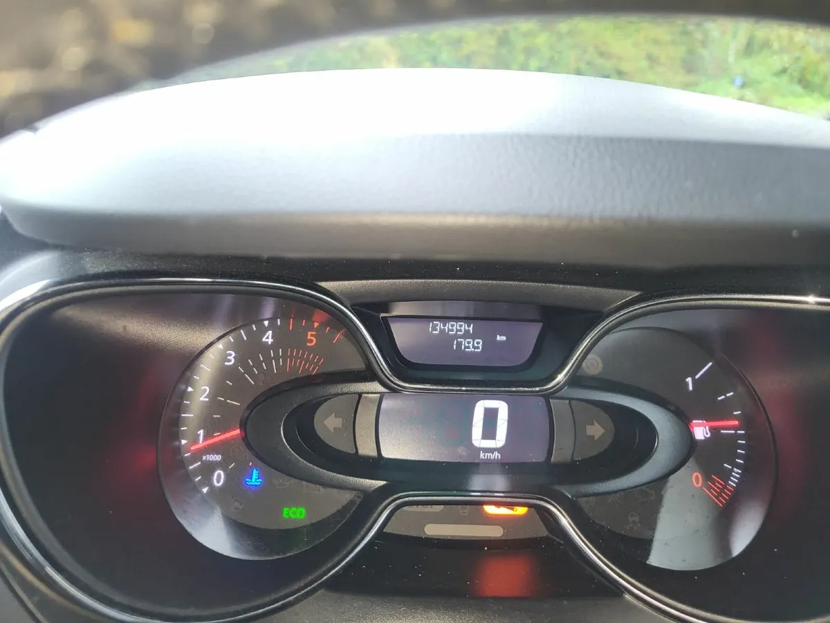 Renault Captur 2017 - Image 2