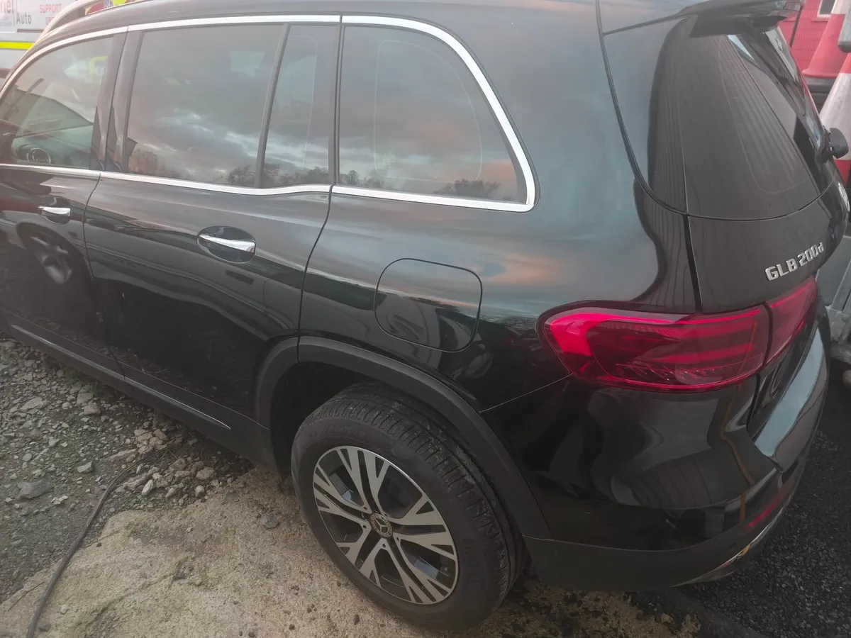 251 Mercedes glb auto 7seats - Image 4