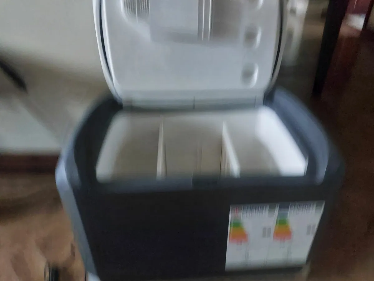 Portable mini Fridge - Image 3