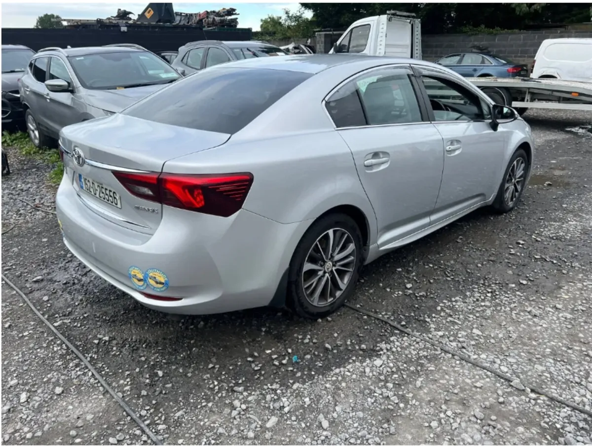 152 toyota avensis 2.0 dsl high spec drive away - Image 1