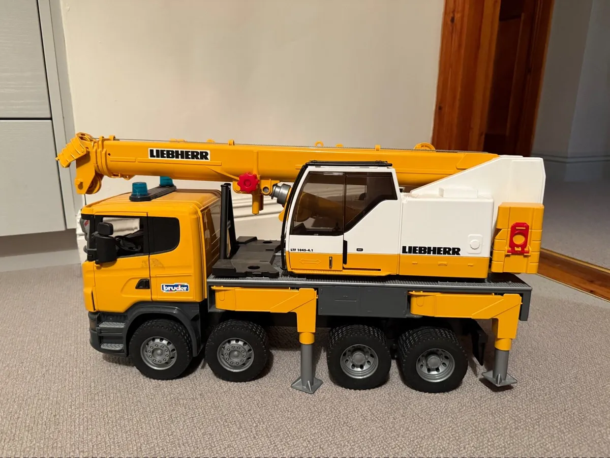 Bruder Scania Super 560R Liebherr Crane Truck - Image 1