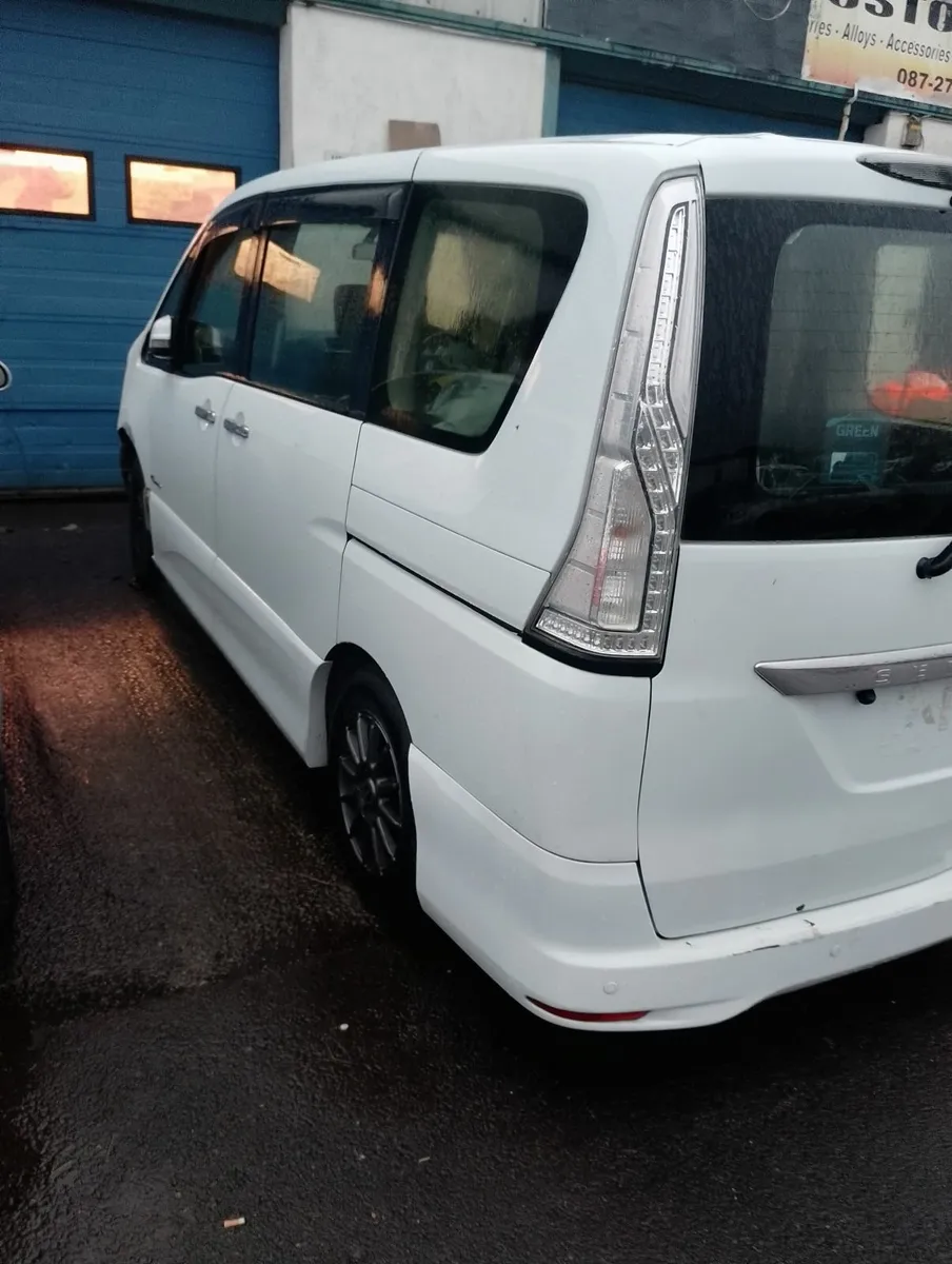 Nissan serena 15y for breaking