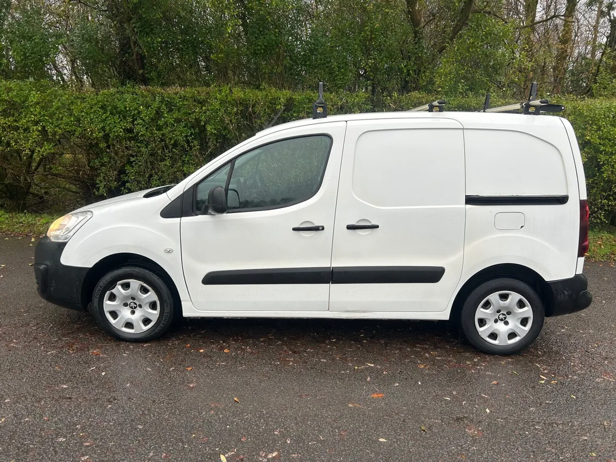 2017 Peugeot partner 1.6hdi Professional, 100bhp , - Image 4