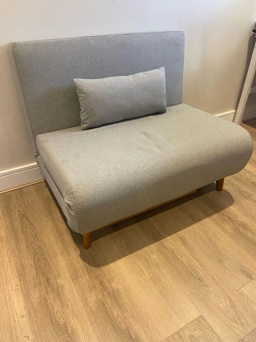 1 seater sofa bed - Image 2