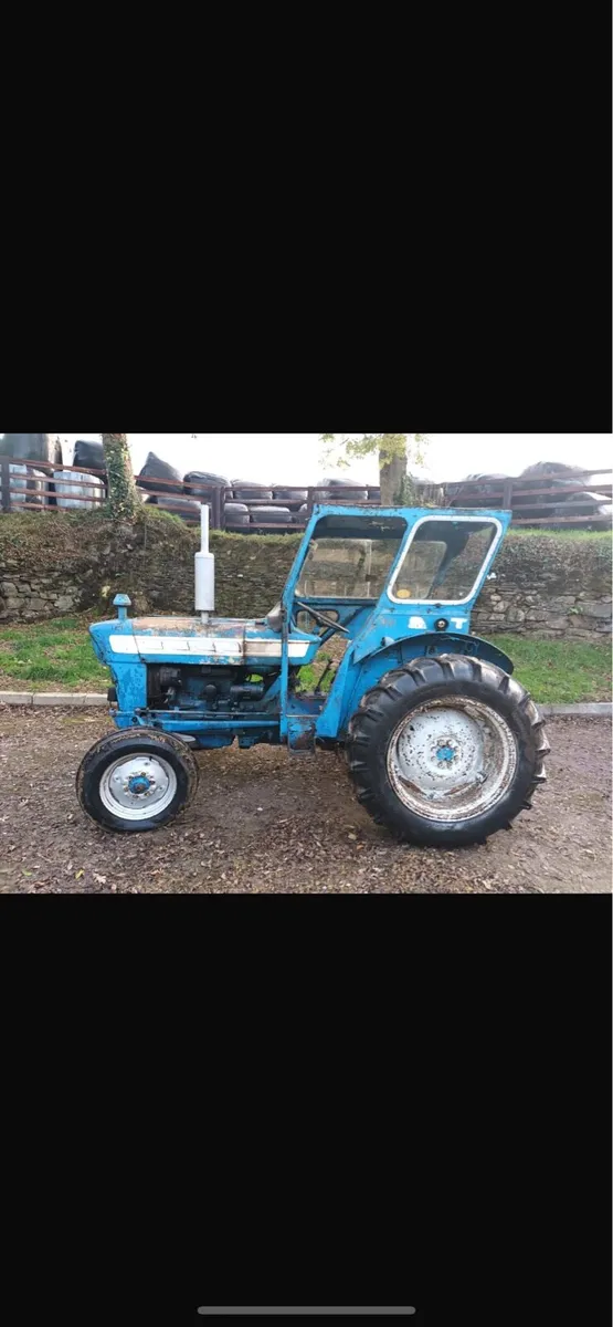 Ford 3000 Vintage Teactor - Image 1