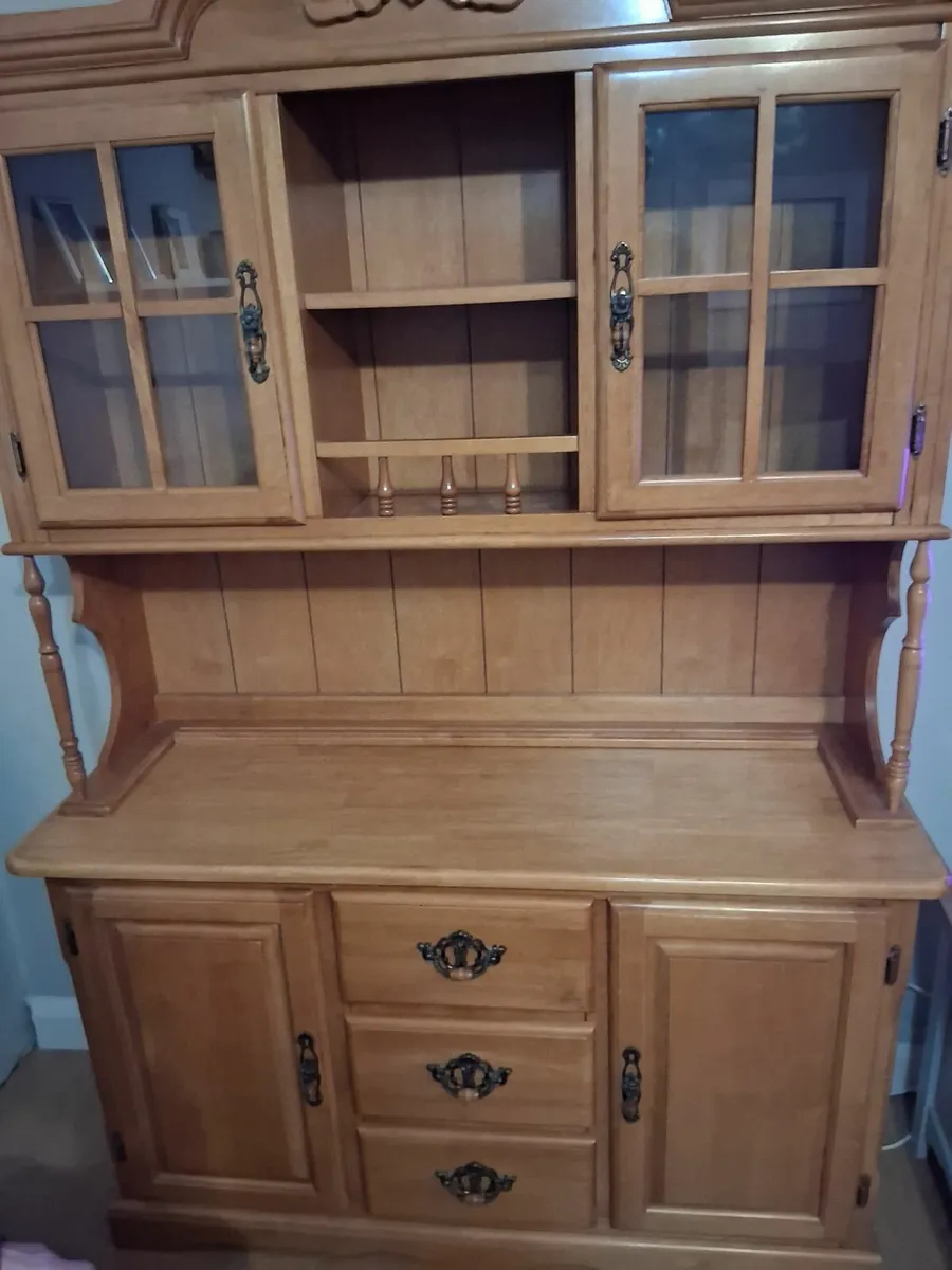 Pine dresser
