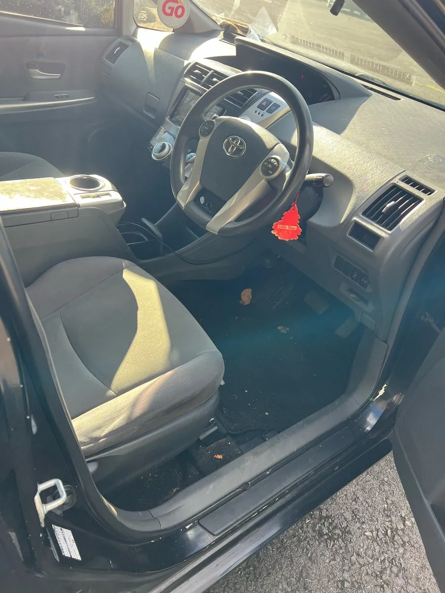 Toyota Prius - Image 4