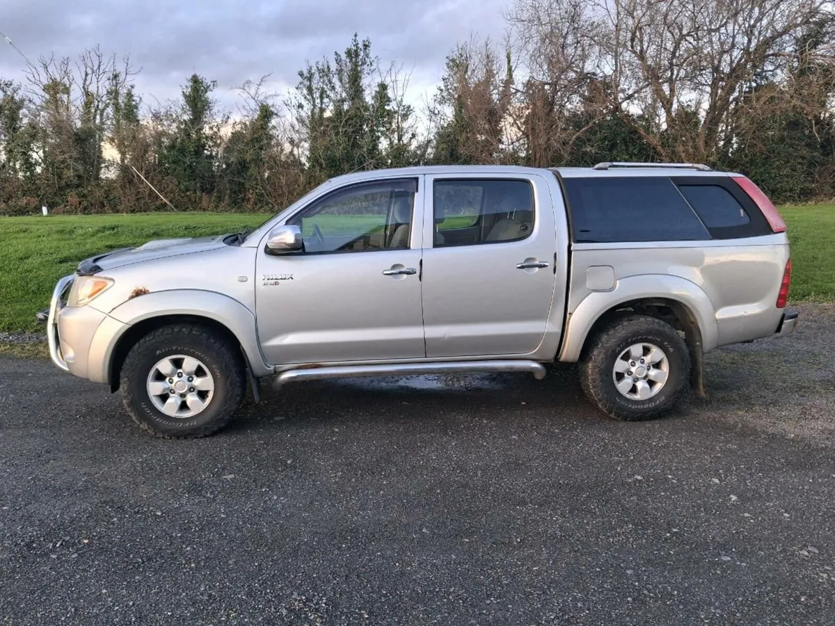 Toyota hilux - Image 1