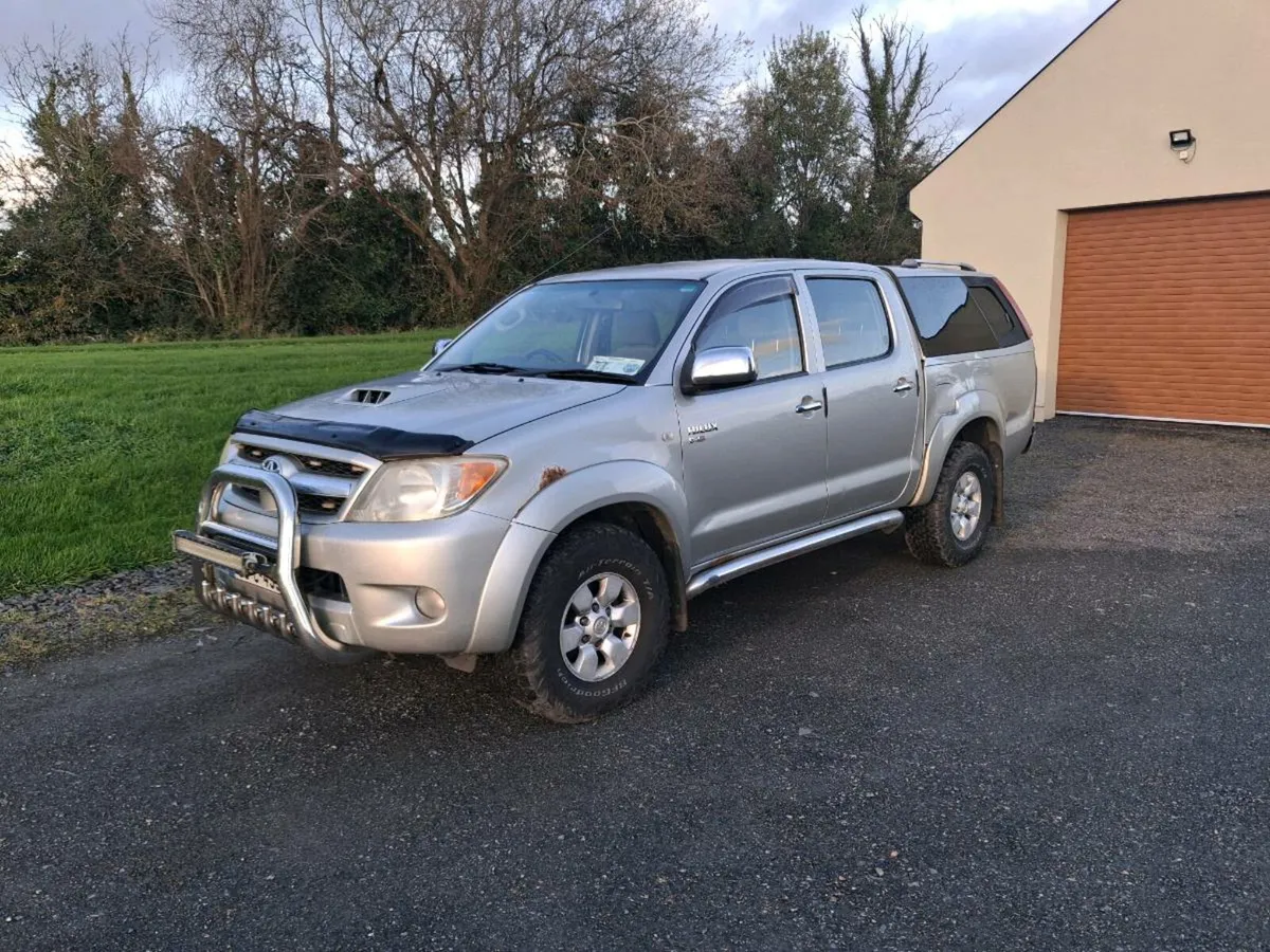 Toyota hilux - Image 2