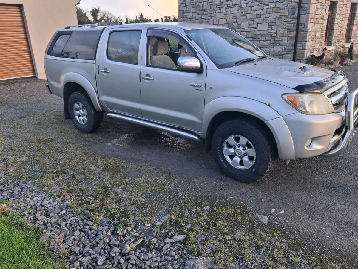 Toyota hilux - Image 4