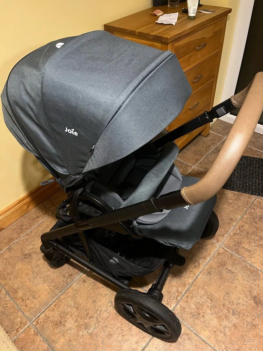Baby Travel System - Image 1