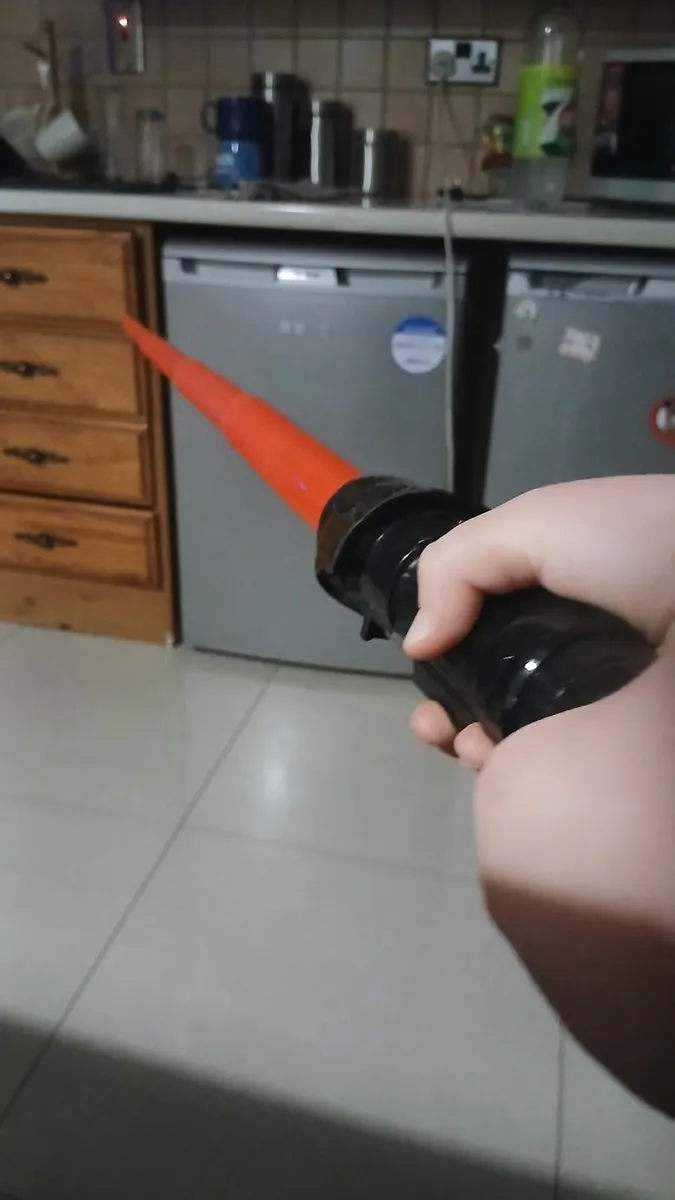 Starwars toy lightsaber - Image 1