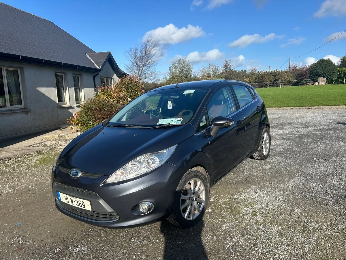 Ford Fiesta 2010 - Image 4