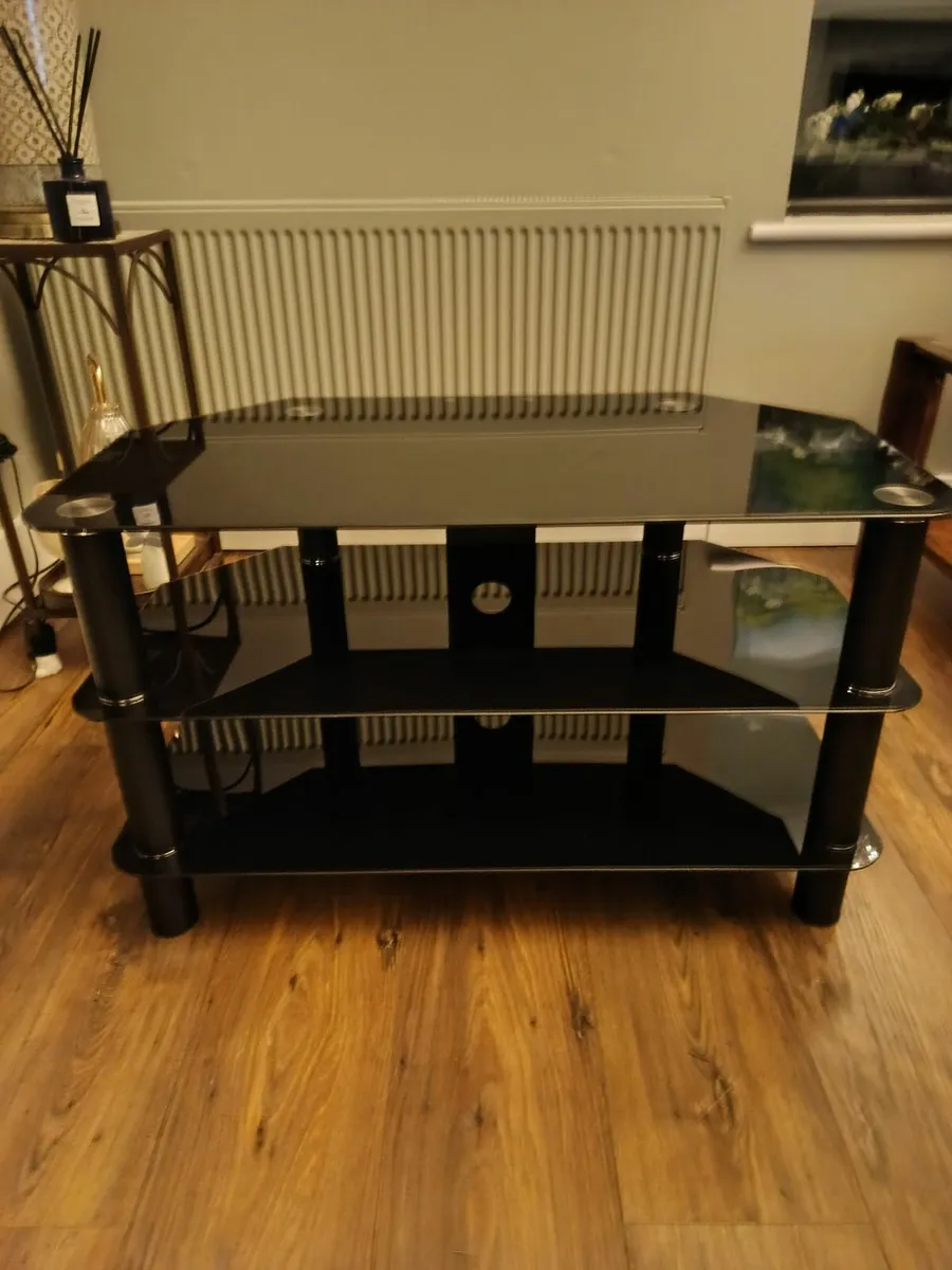 TV Unit - Image 2