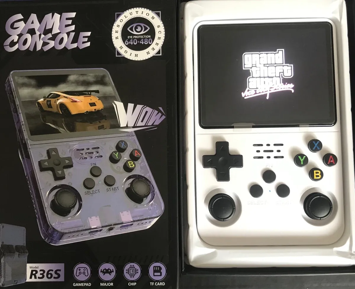 Game console - Image 1