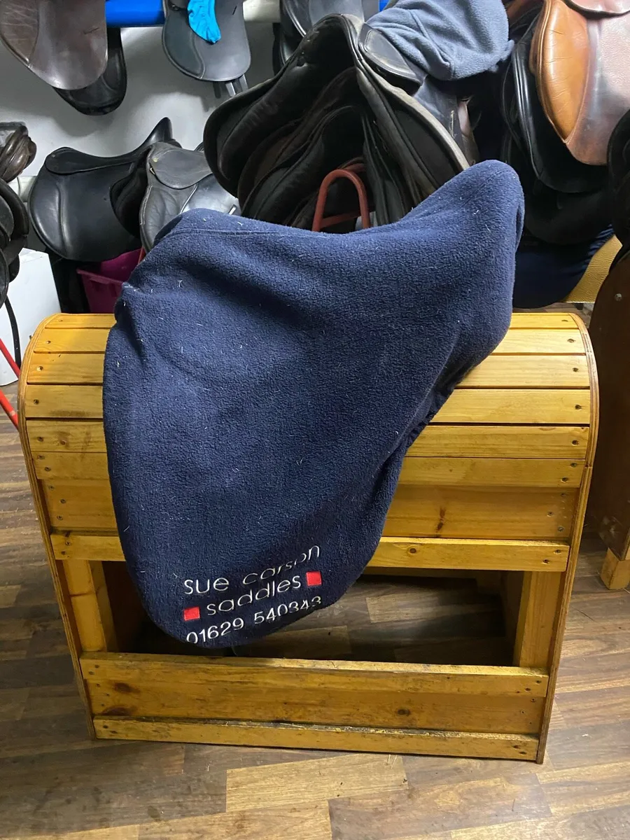 Sue Carson black Leather dressage saddle - Image 1