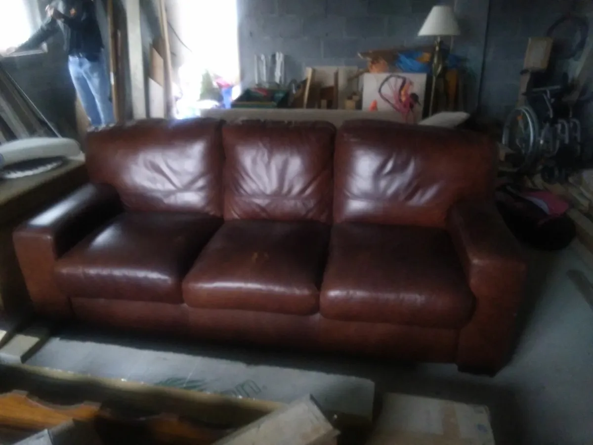 2 free sofas - Image 1