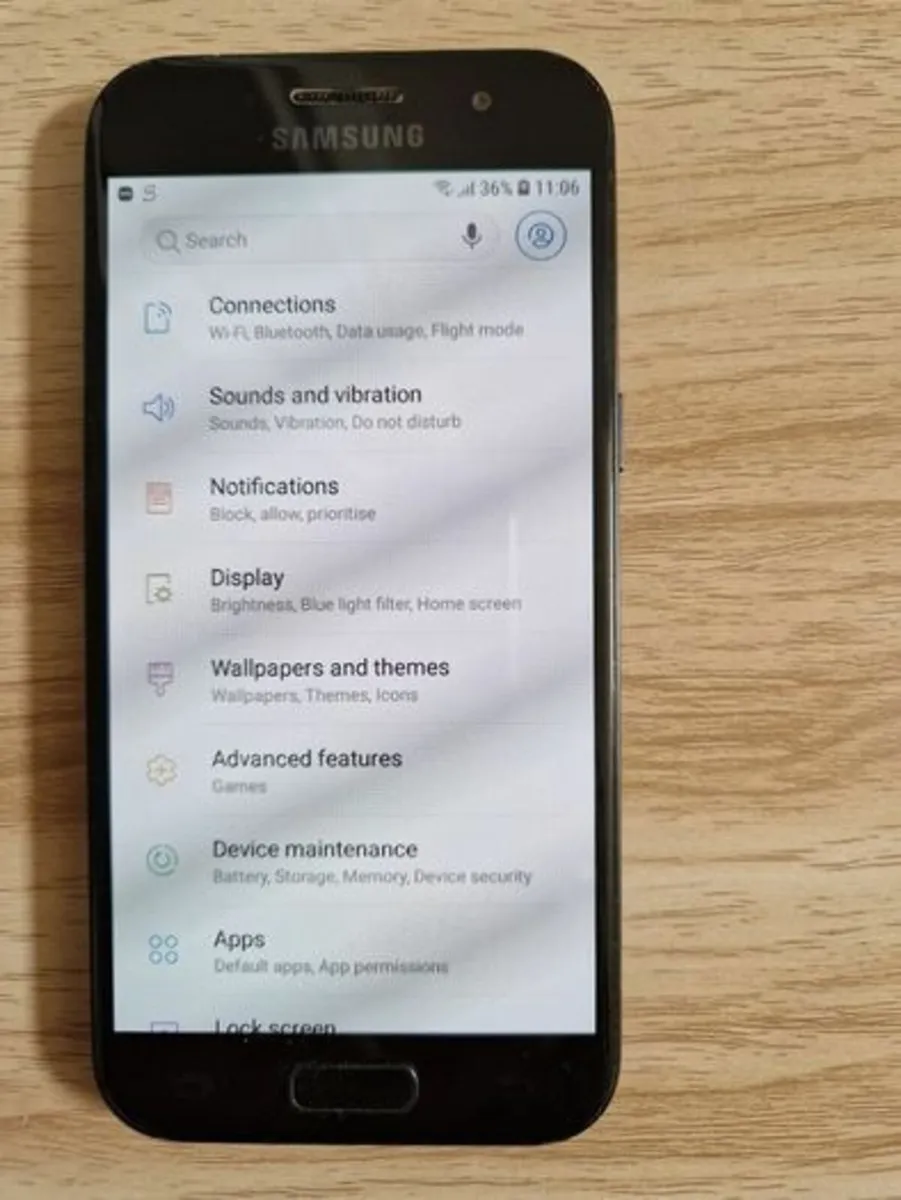 Samsung Galaxy A3 (2017) 2GB RAM, 16GB Storage - Image 4