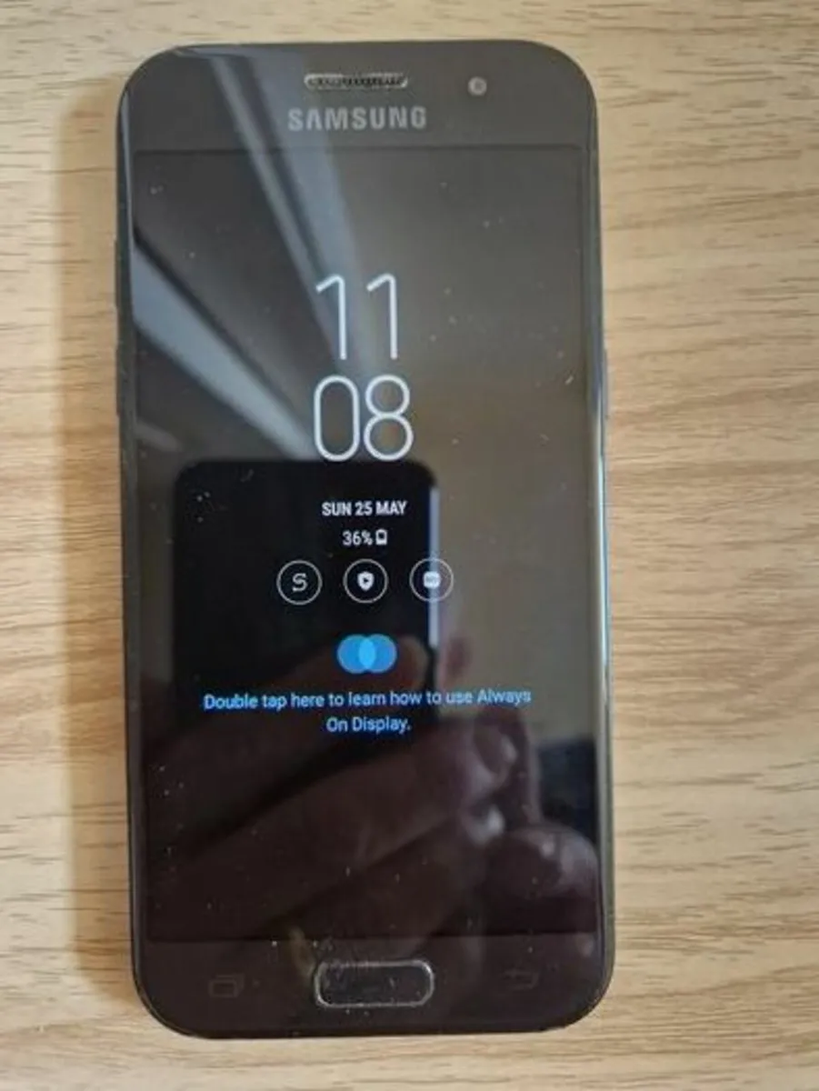 Samsung Galaxy A3 (2017) 2GB RAM, 16GB Storage - Image 1