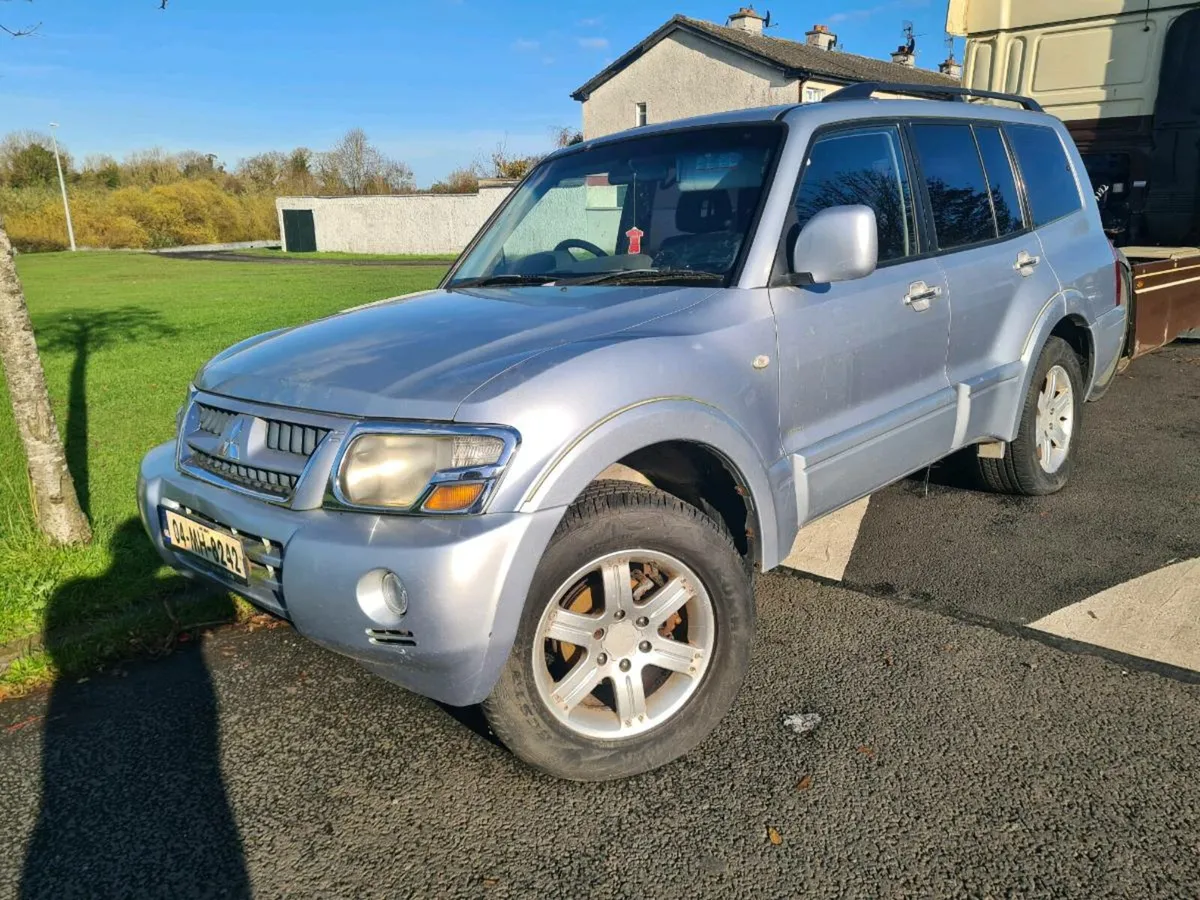 Mitsubishi  pajero 3.2 - Image 1