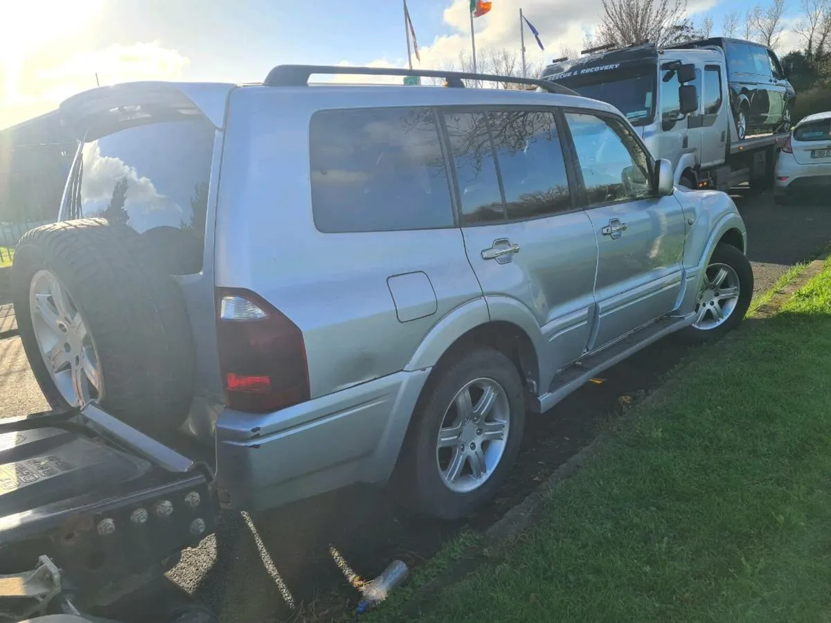 Mitsubishi  pajero 3.2 - Image 3