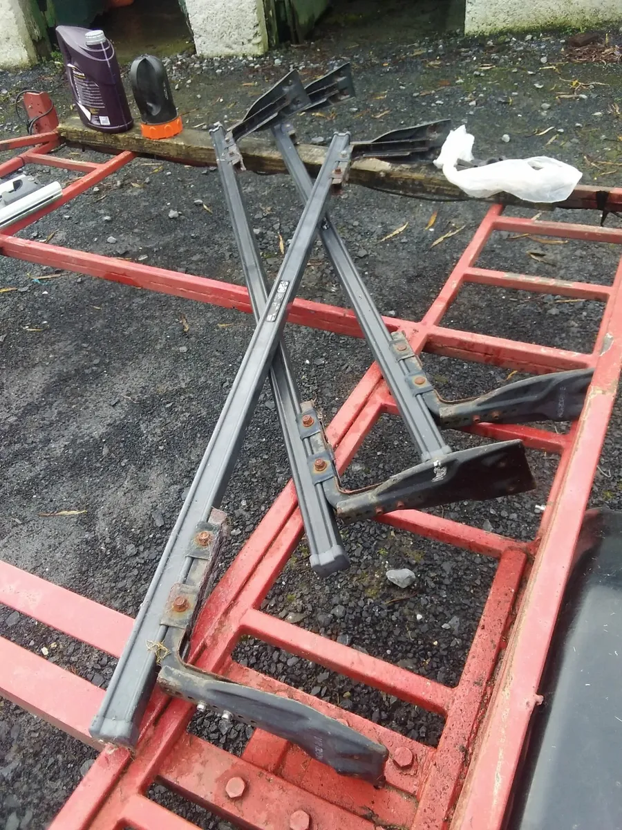 Roof racks - Image 1