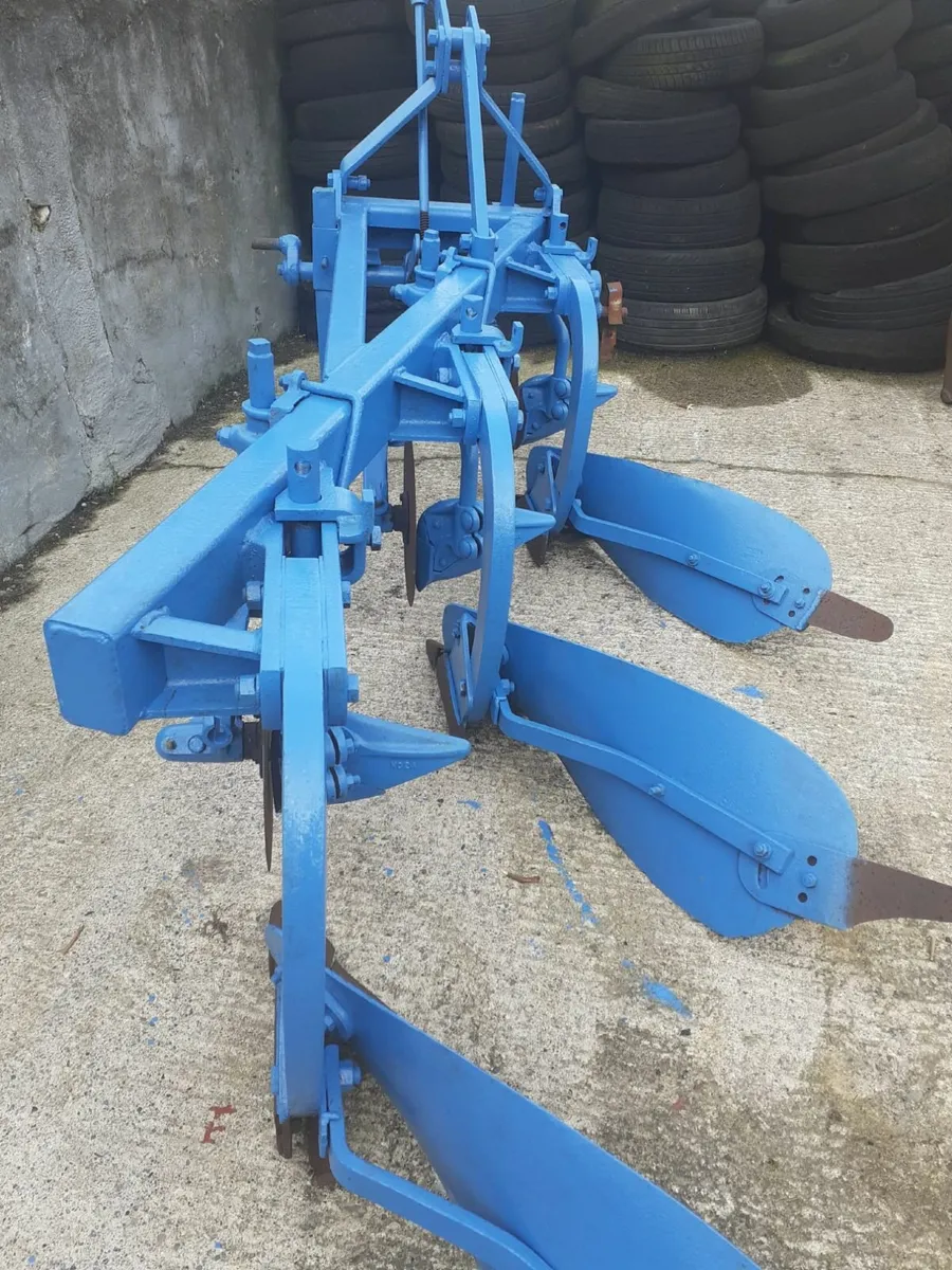 Ford Ransome 3 furrow plough - Image 1