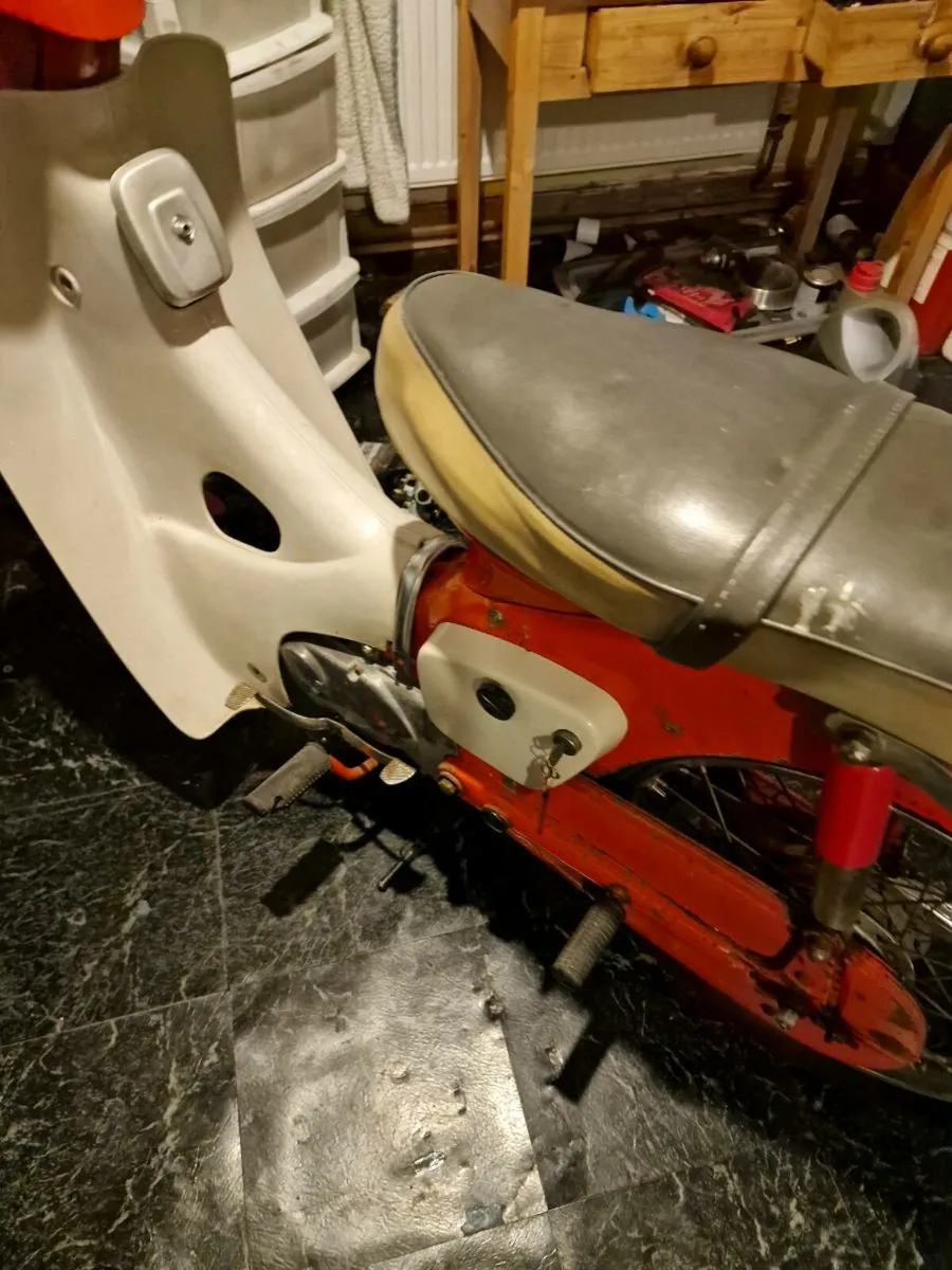 Vintage 1964 c100 honda 50 - Image 2