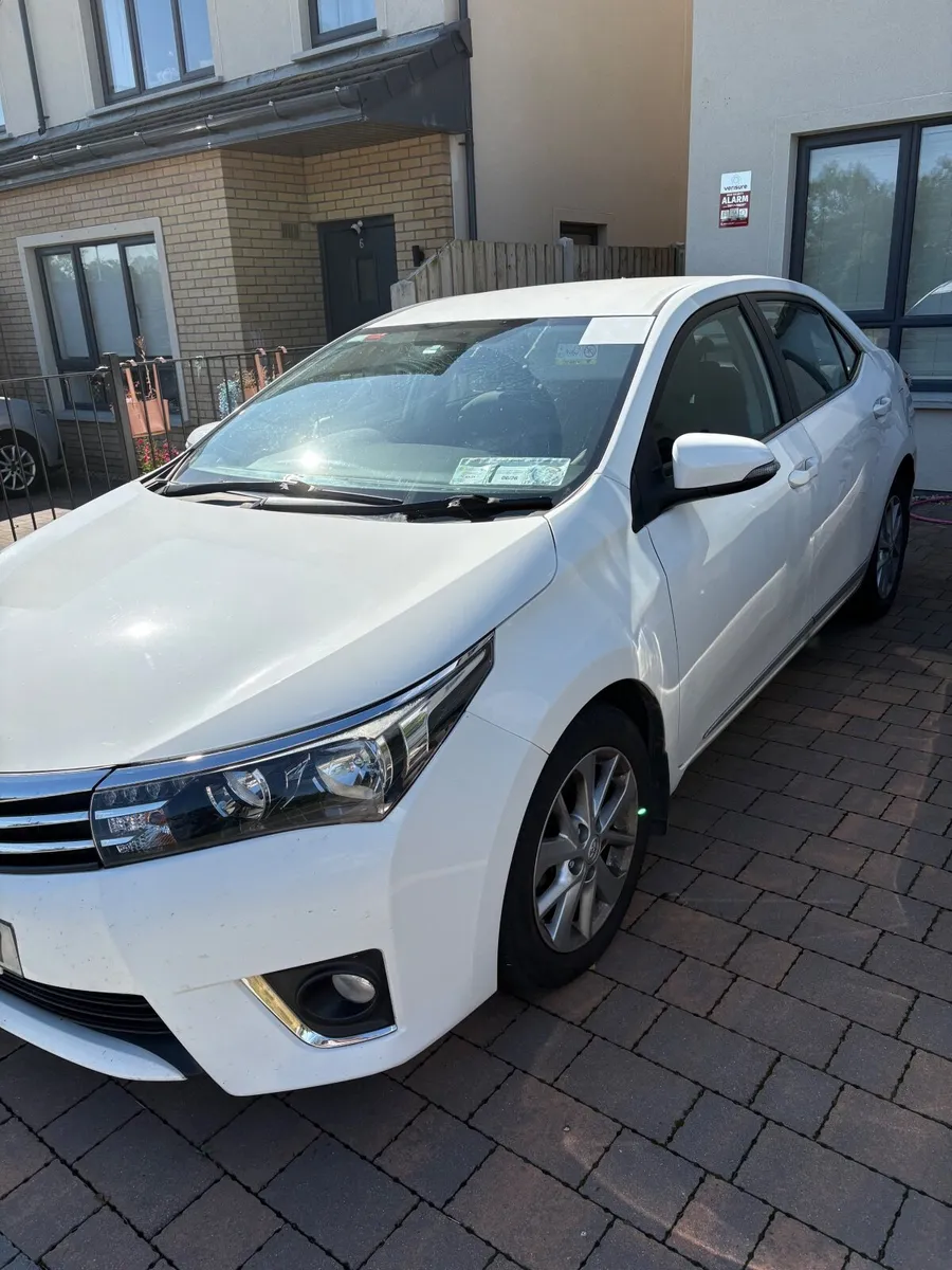 Toyota Corolla 2016 - Image 2