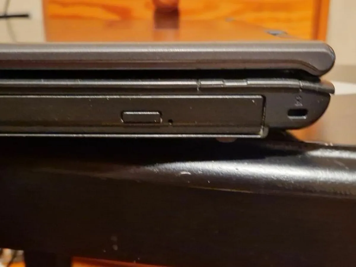 Fujitsu Esprimo V5535 Laptop, 1Terrabyte HDD - Image 4