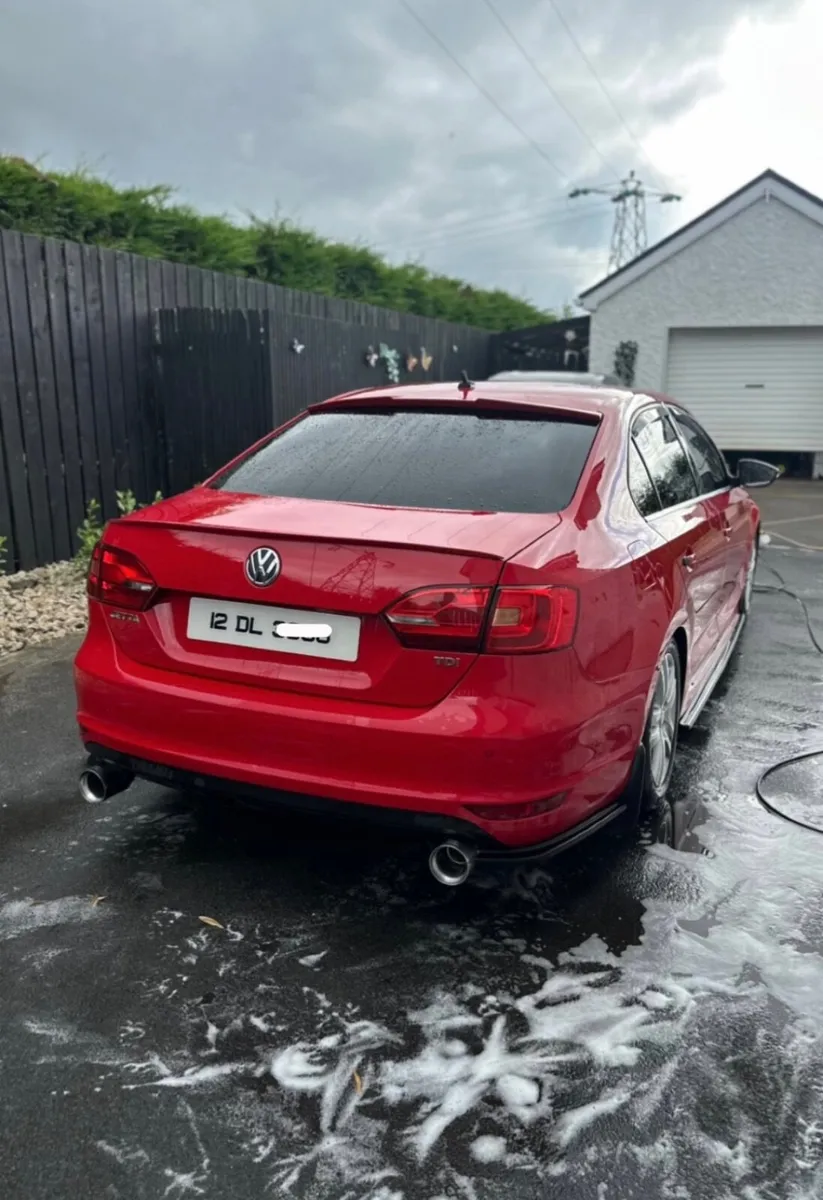 Volkswagen Jetta 2012 - Image 3