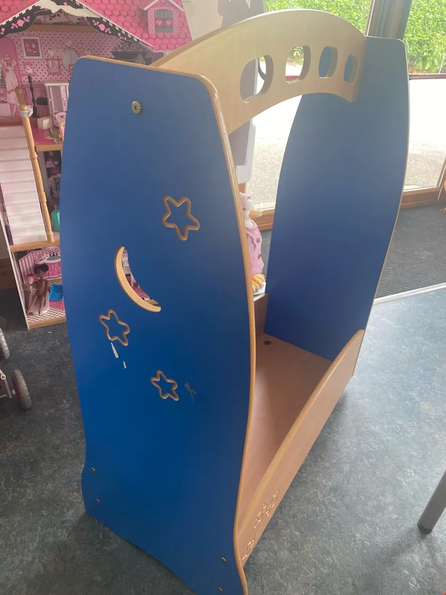 Dressing up Station - Image 3
