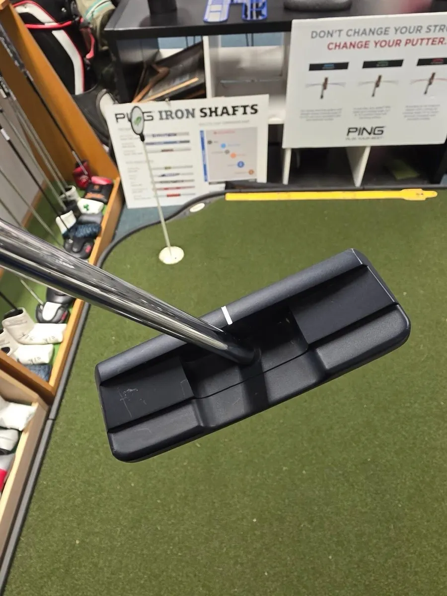 Odyssey Ai-One Cruiser Square 2 Square Putter - Image 3