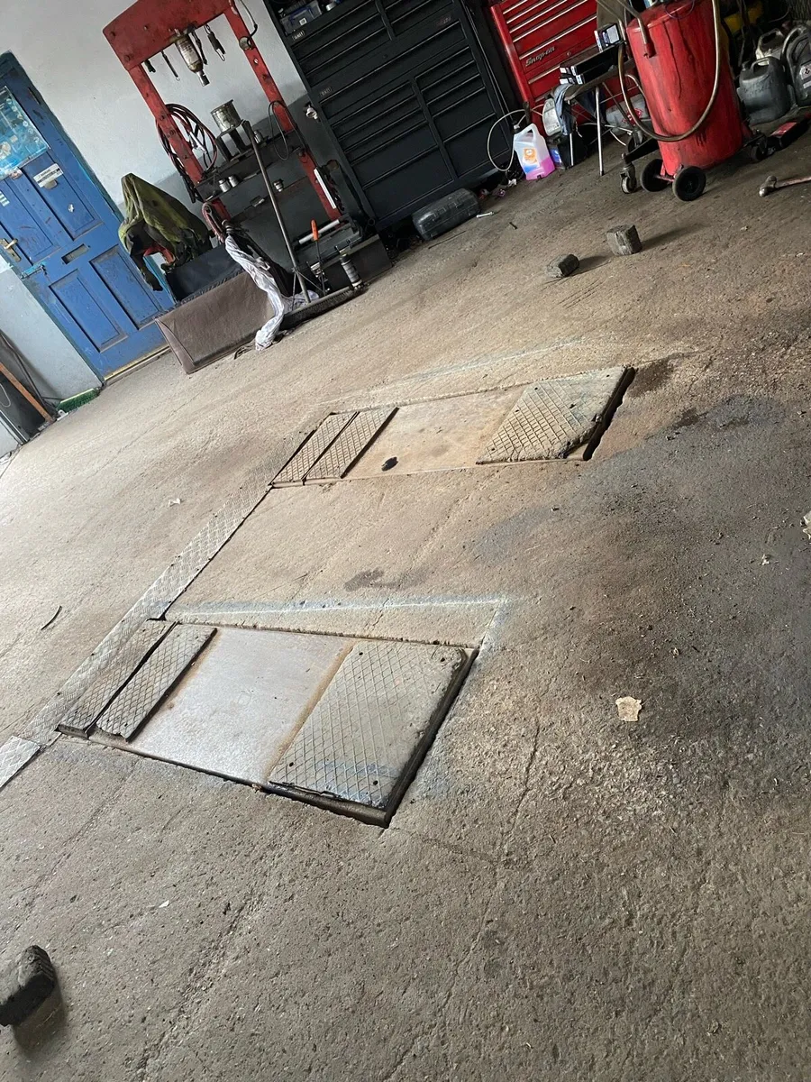 Car lift , scissors lift 3.5T - Image 1