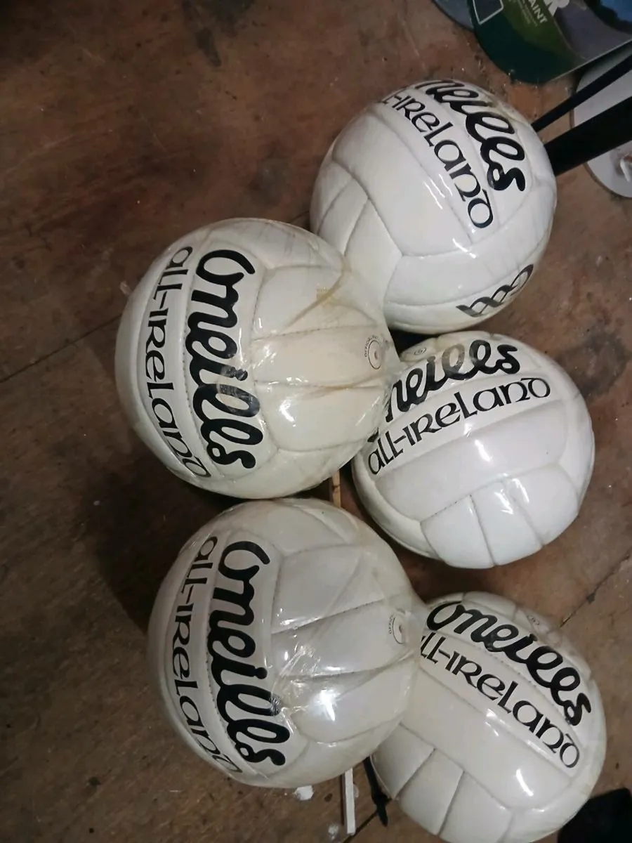 O Neills size 5 balls x 5