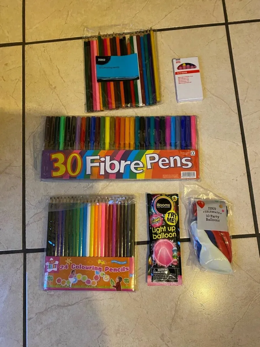 NEW Colouring Statonery, Markers. Crayons, Pencils