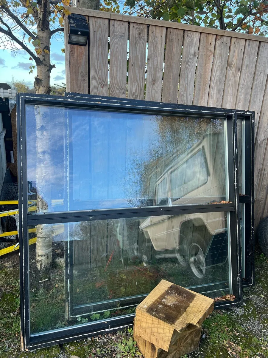 Windows x2 - Image 2