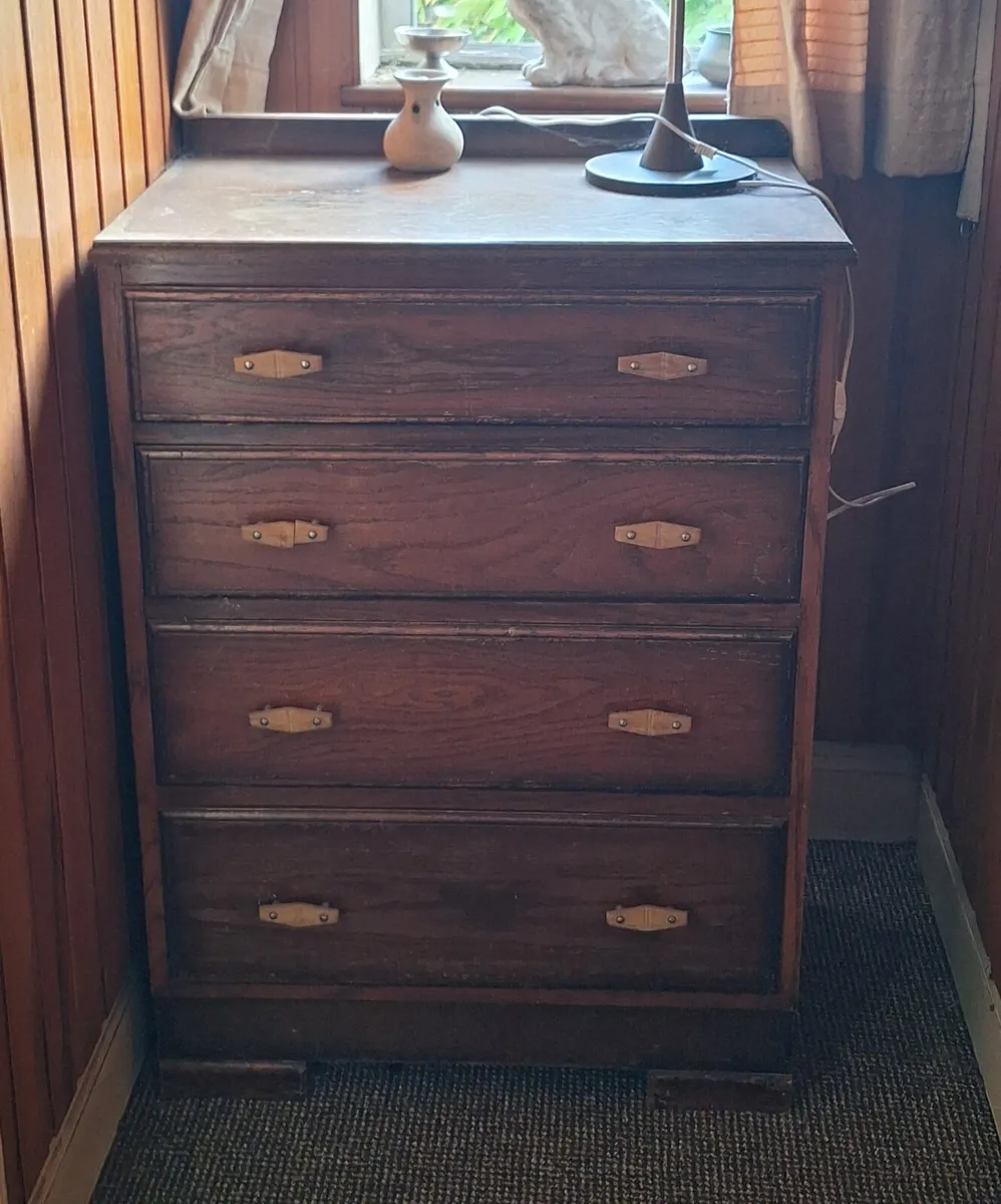 Selection of furniture - Image 1