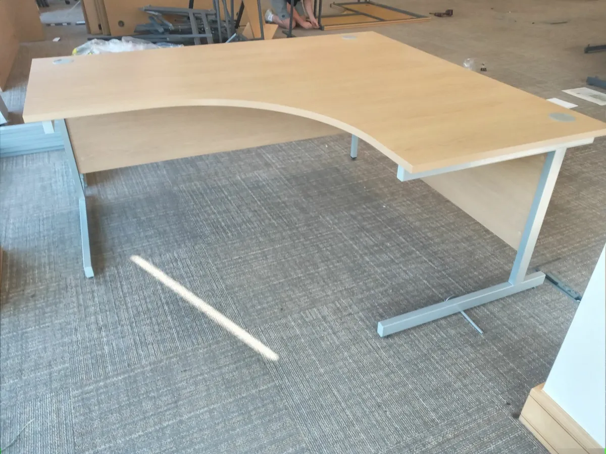 16 x Large Corner Office Desks for Sale - Image 4