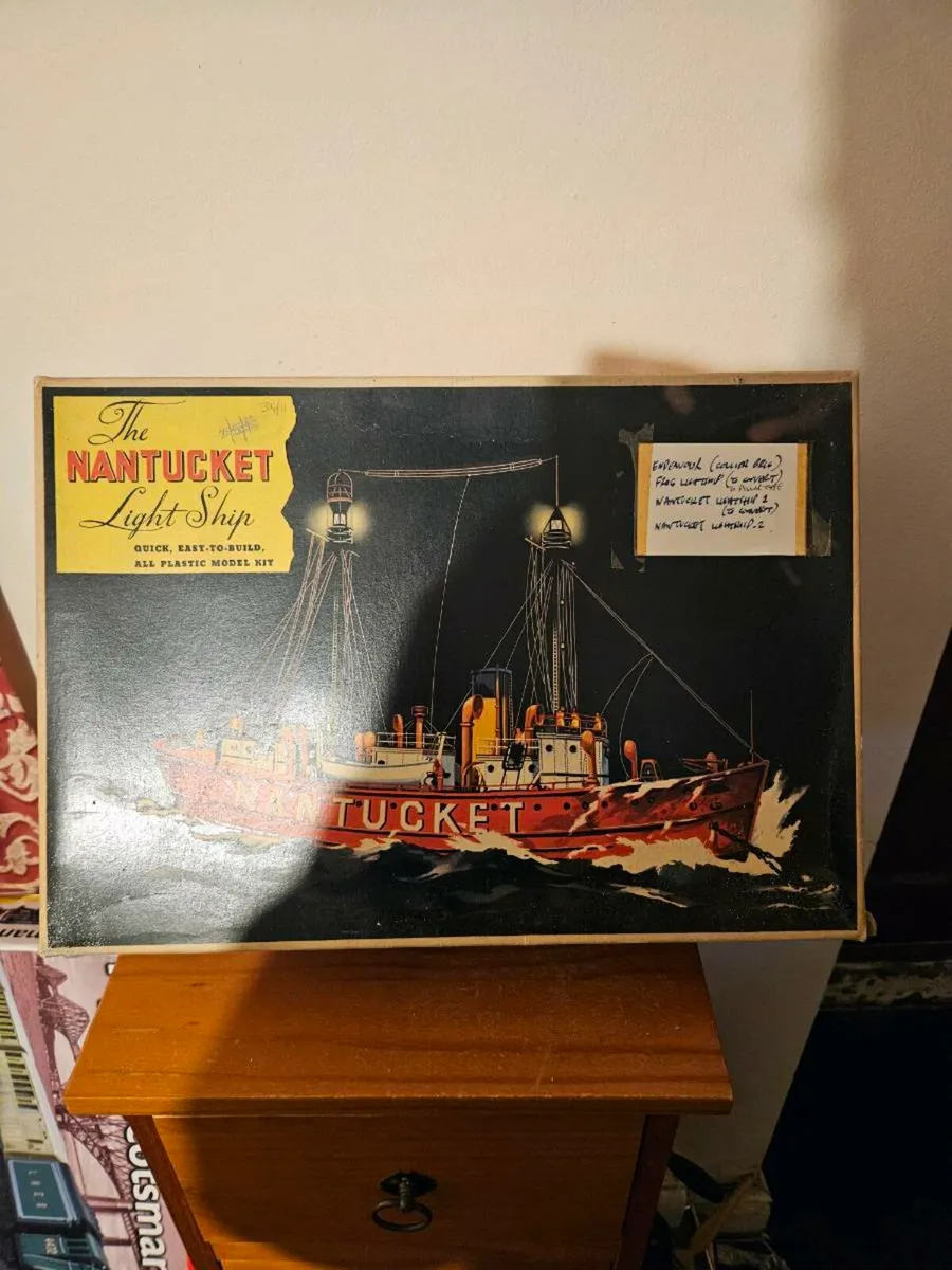 Airfix Frog Light Ship - Image 1