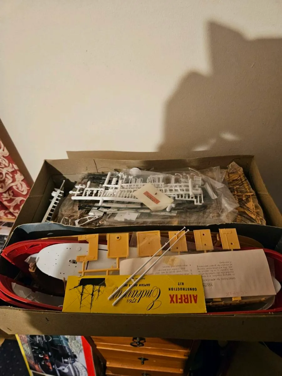 Airfix Frog Light Ship - Image 4